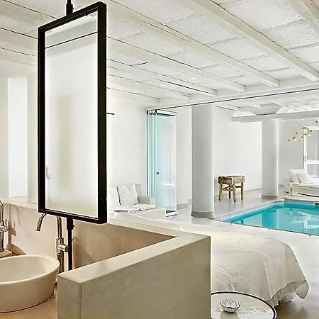 Mykonos Blu, A To Live Otel 5*