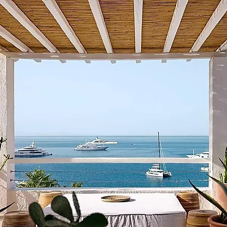 Mykonos Blu, A To Live