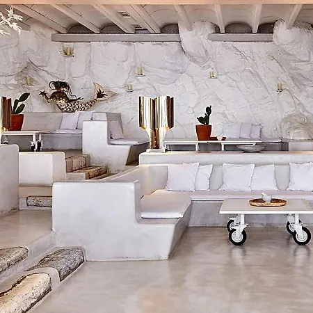 Mykonos Blu, A To Live